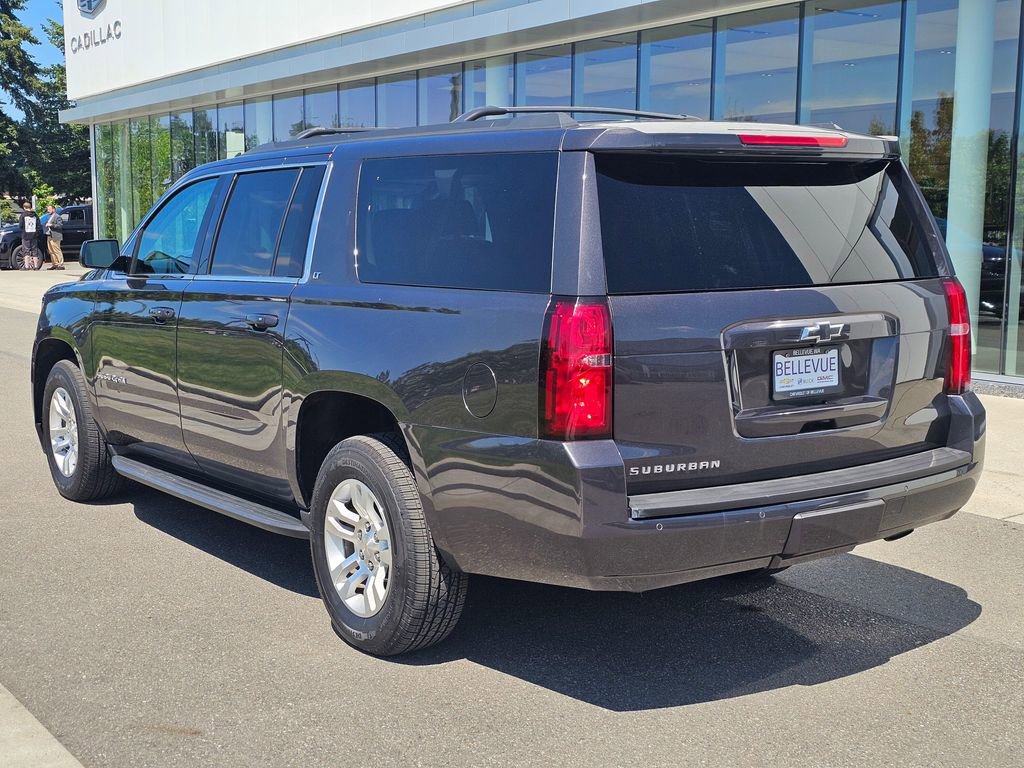 Used 2018 Chevrolet Suburban LT w/ Luxury Package AWD/4WD image 3