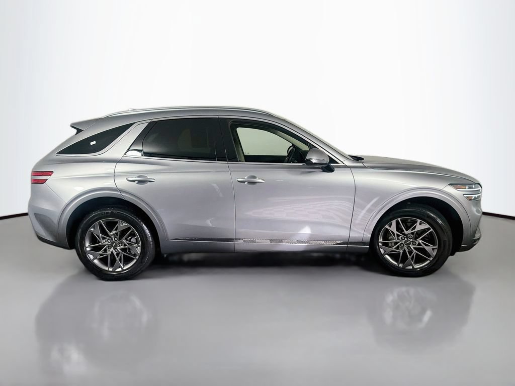 Used 2025 Genesis GV70 2.5T AWD/4WD image 4
