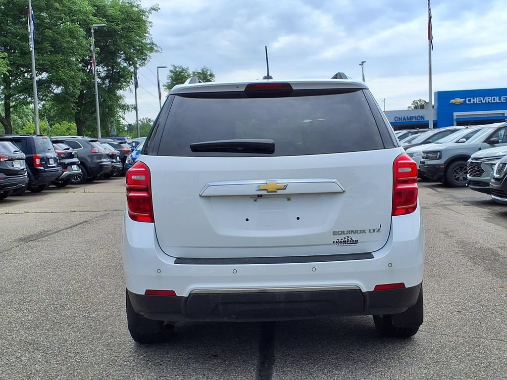 Used 2016 Chevrolet Equinox LTZ w/ Enhanced Convenience Package FWD image 5