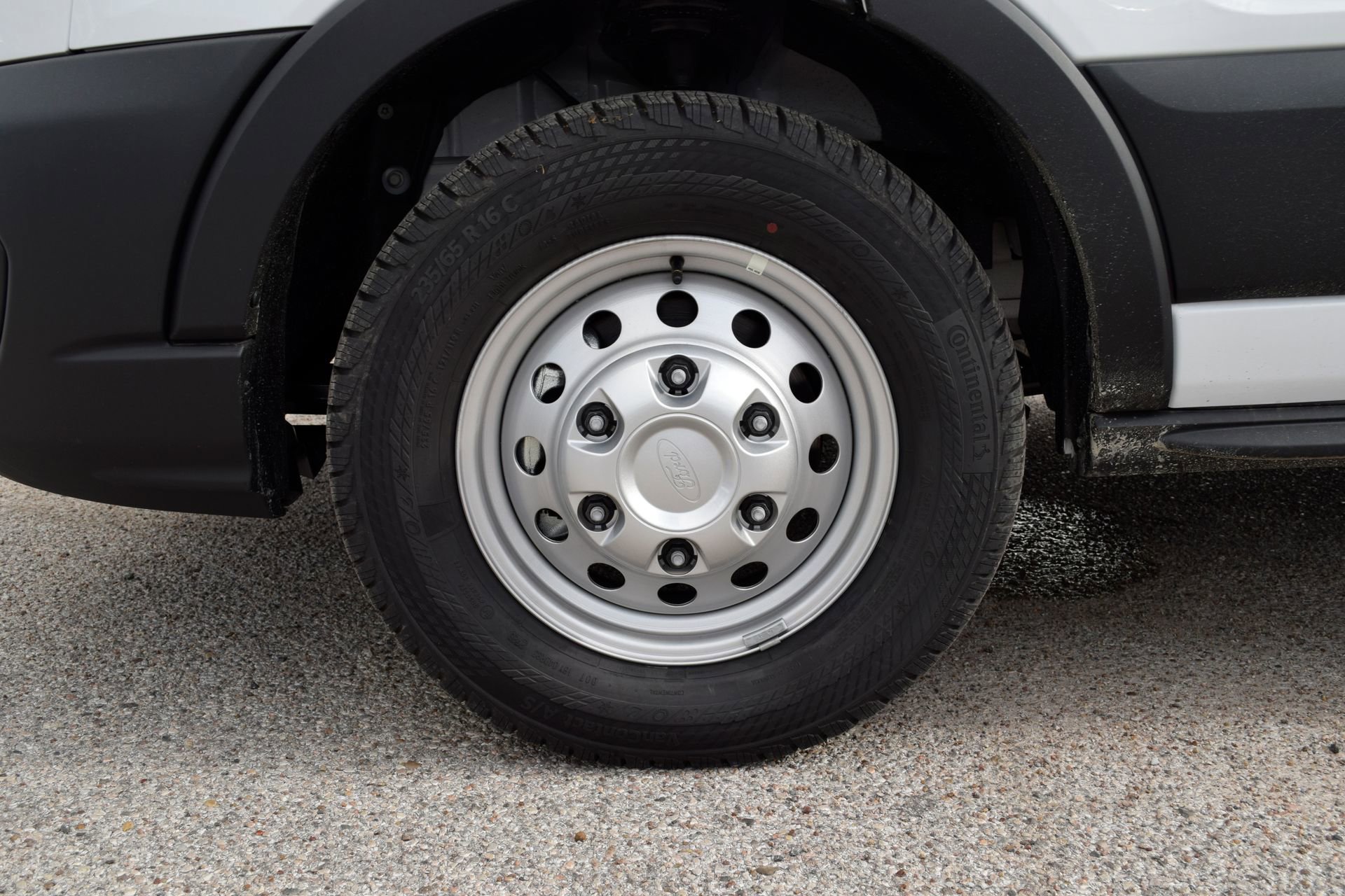 New 2026 Ford Transit 150 148 Medium Roof AWD image 24