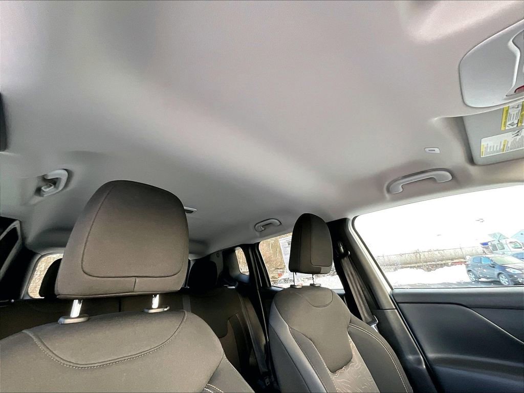 Used 2023 Jeep Renegade Latitude image 7