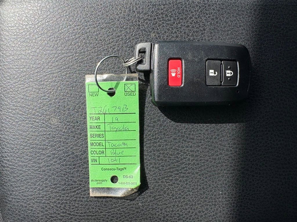 Certified 2019 Toyota Tacoma TRD Off-Road image 28