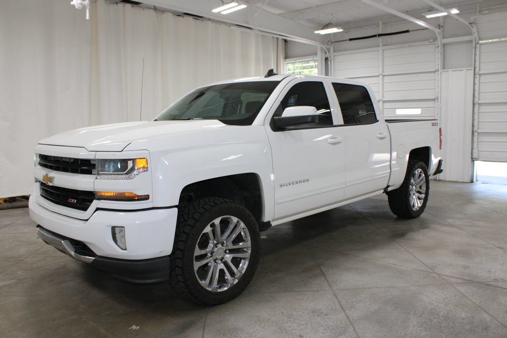 Used 2017 Chevrolet Silverado 1500 LT w/ All Star Edition AWD/4WD image 4