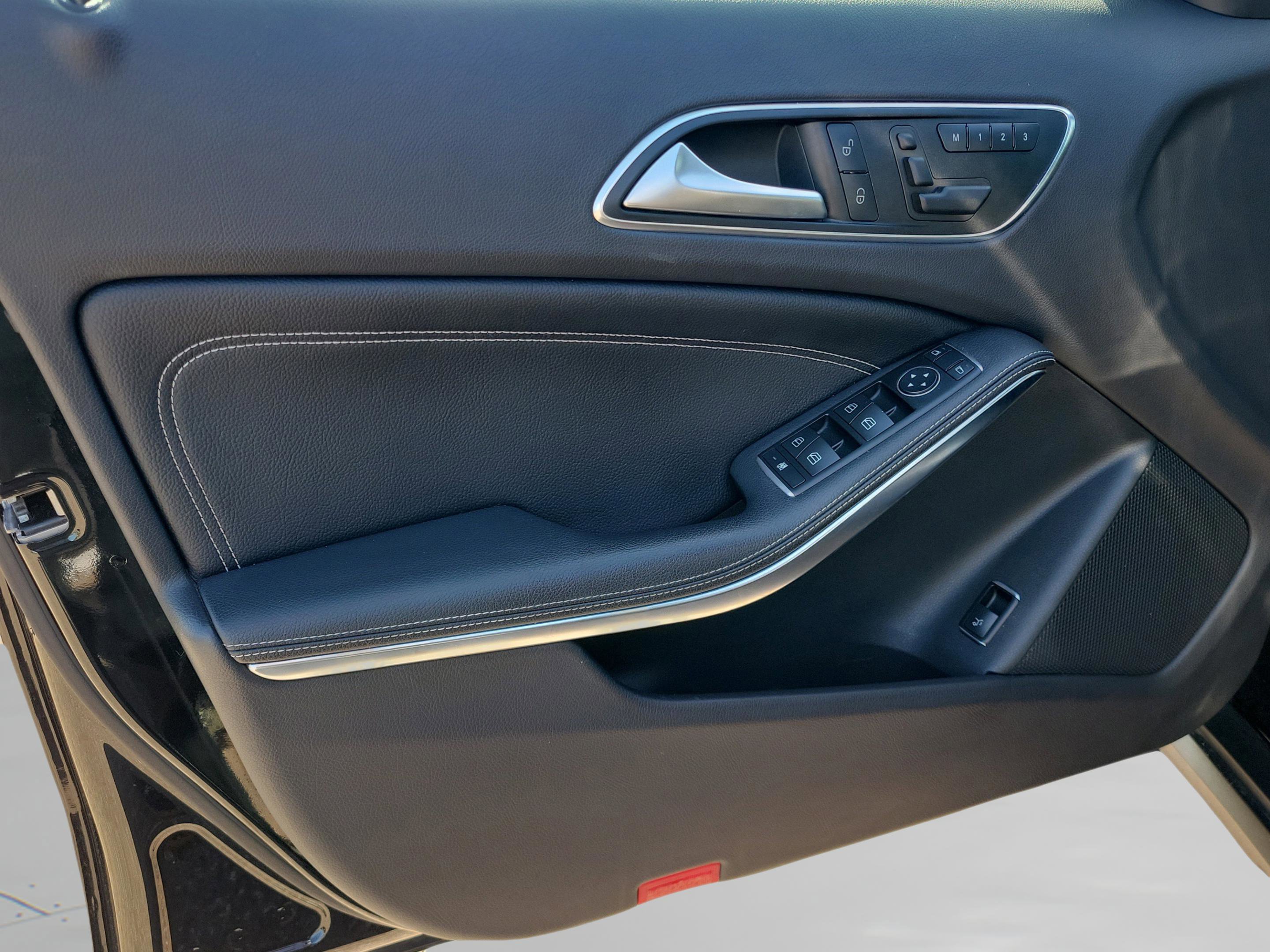 Used 2015 Mercedes-Benz GLA 250 4MATIC image 20