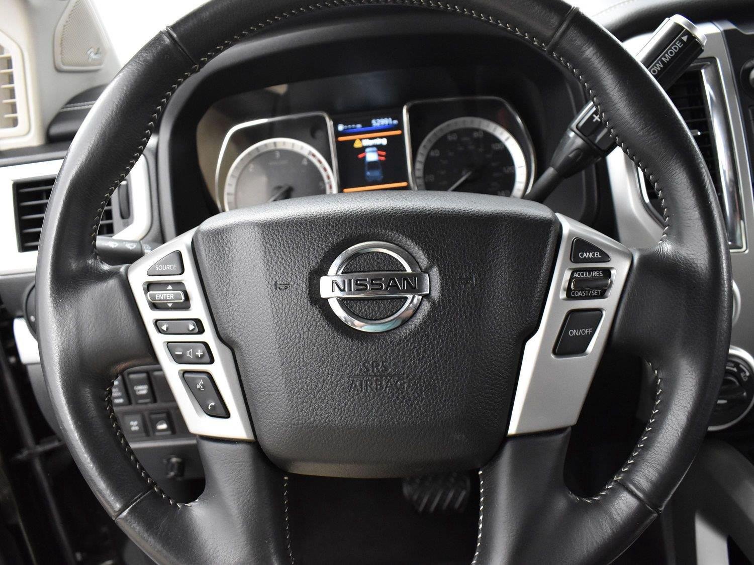 Used 2019 Nissan Titan PRO-4X w/ Pro-4x Convenience Package AWD/4WD image 16
