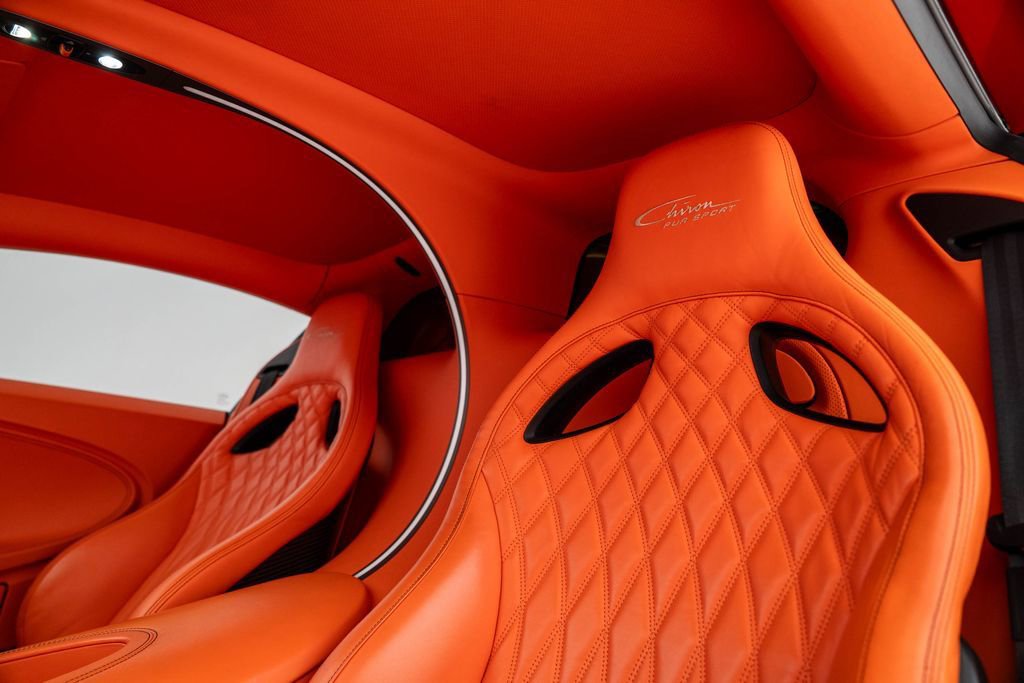 Used 2022 Bugatti Chiron Pur Sport image 32