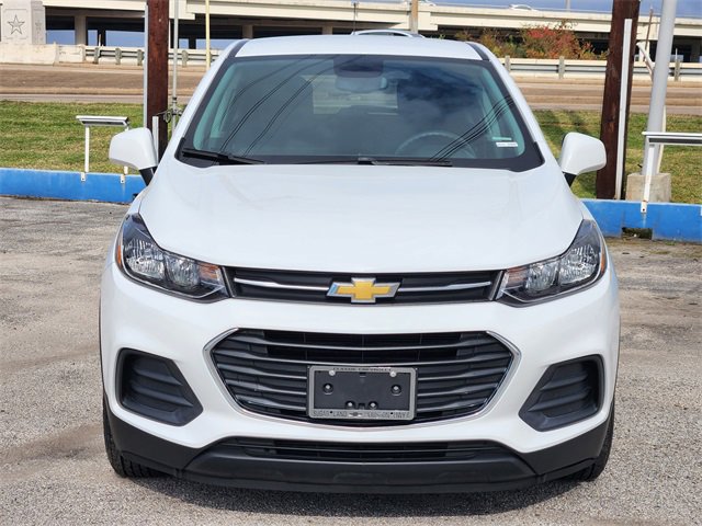 Used 2022 Chevrolet Trax LS w/ Tint and Cruise Package image 2