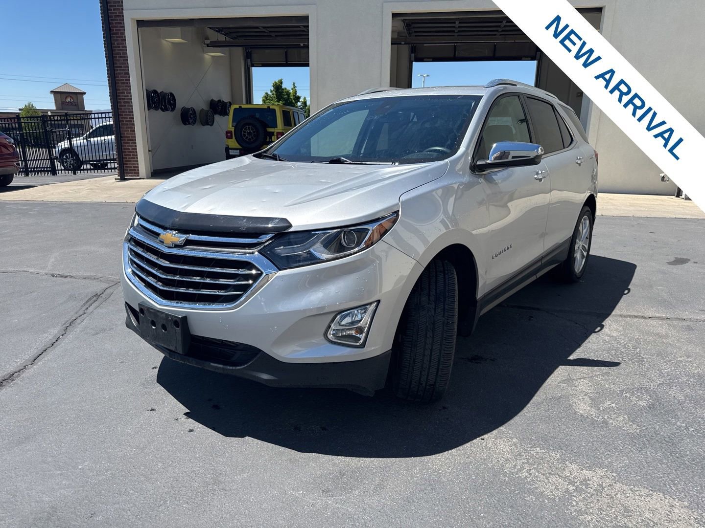 Used 2021 Chevrolet Equinox Premier AWD/4WD image 3