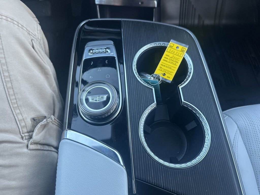 Used 2025 Cadillac Lyriq Luxury image 21