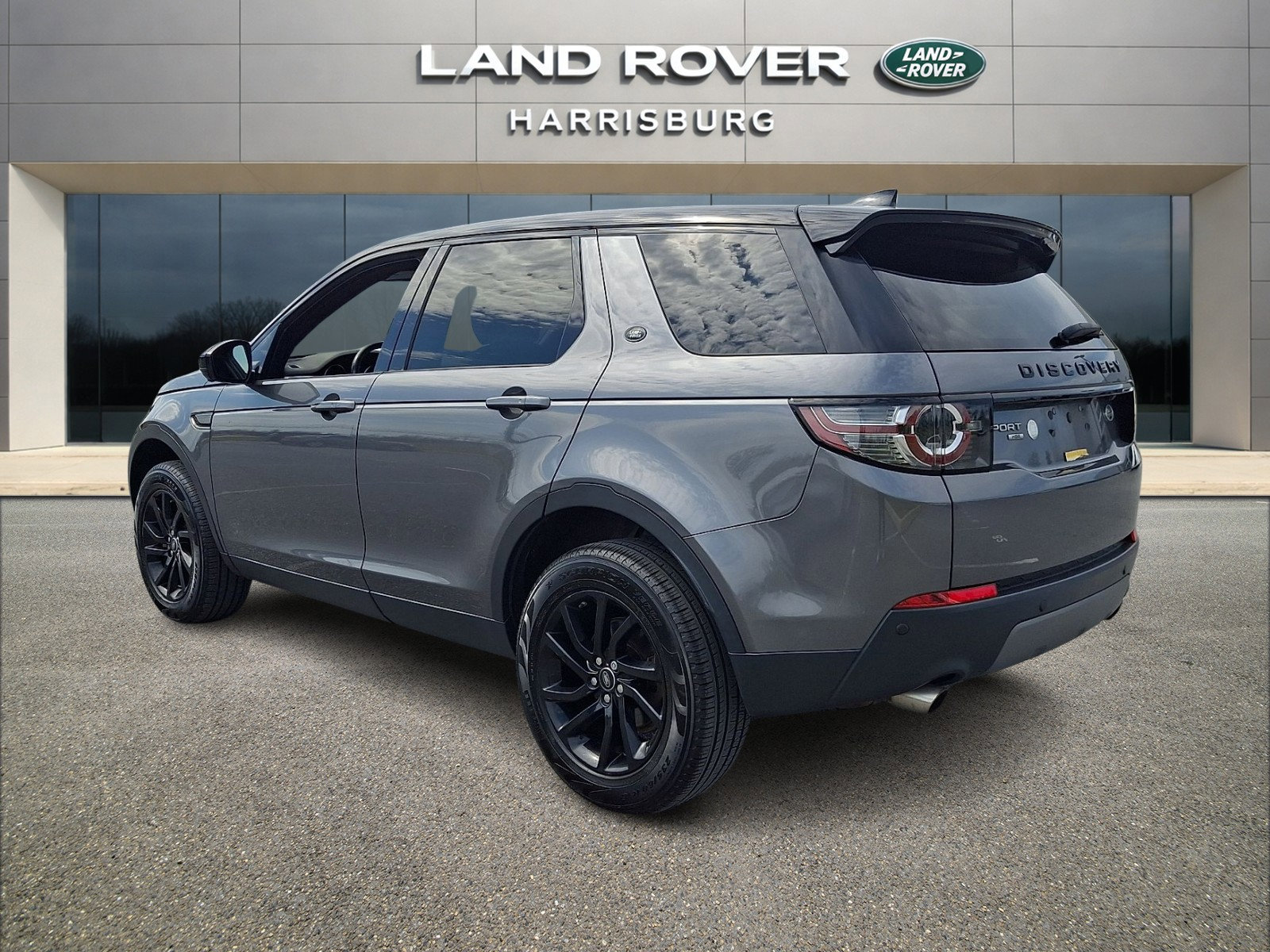 Used 2018 Land Rover Discovery Sport HSE image 2