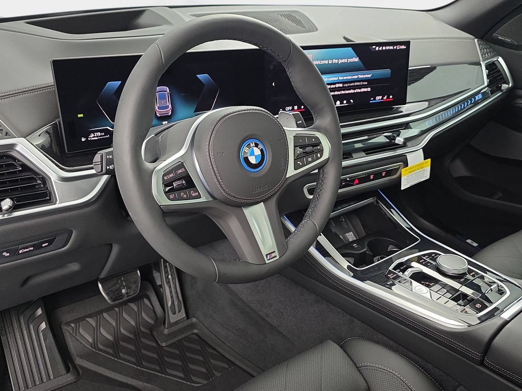 New 2026 BMW X5 xDrive50e w/ M Sport Package AWD/4WD image 16
