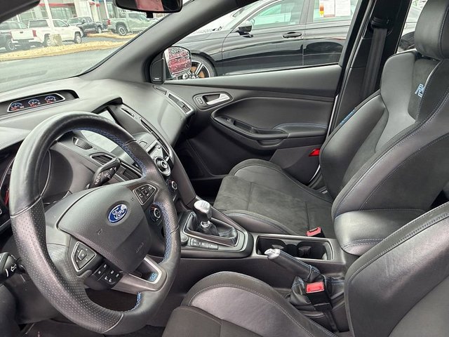Used 2017 Ford Focus RS image 23