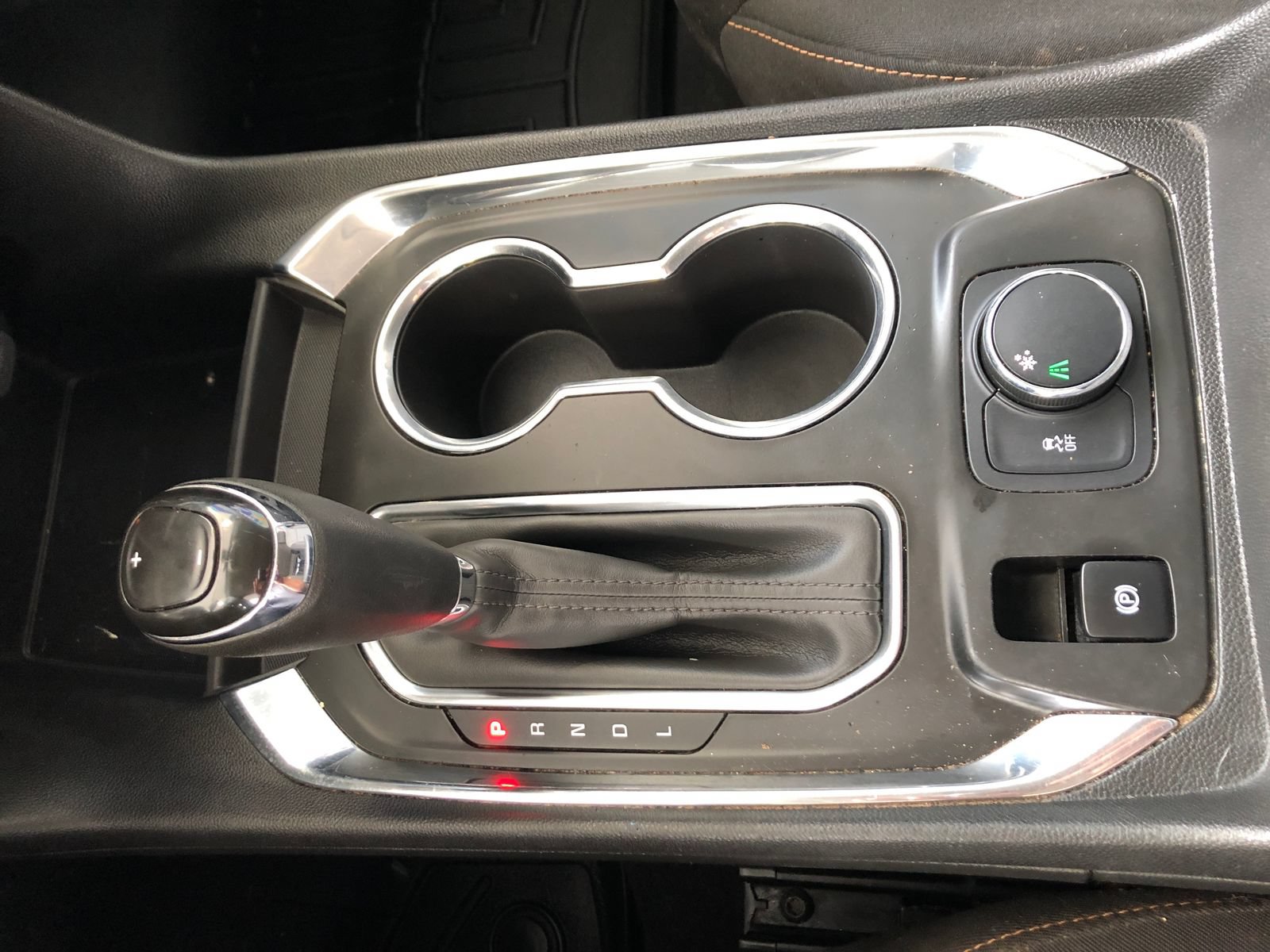 Used 2018 Chevrolet Traverse LS FWD image 24