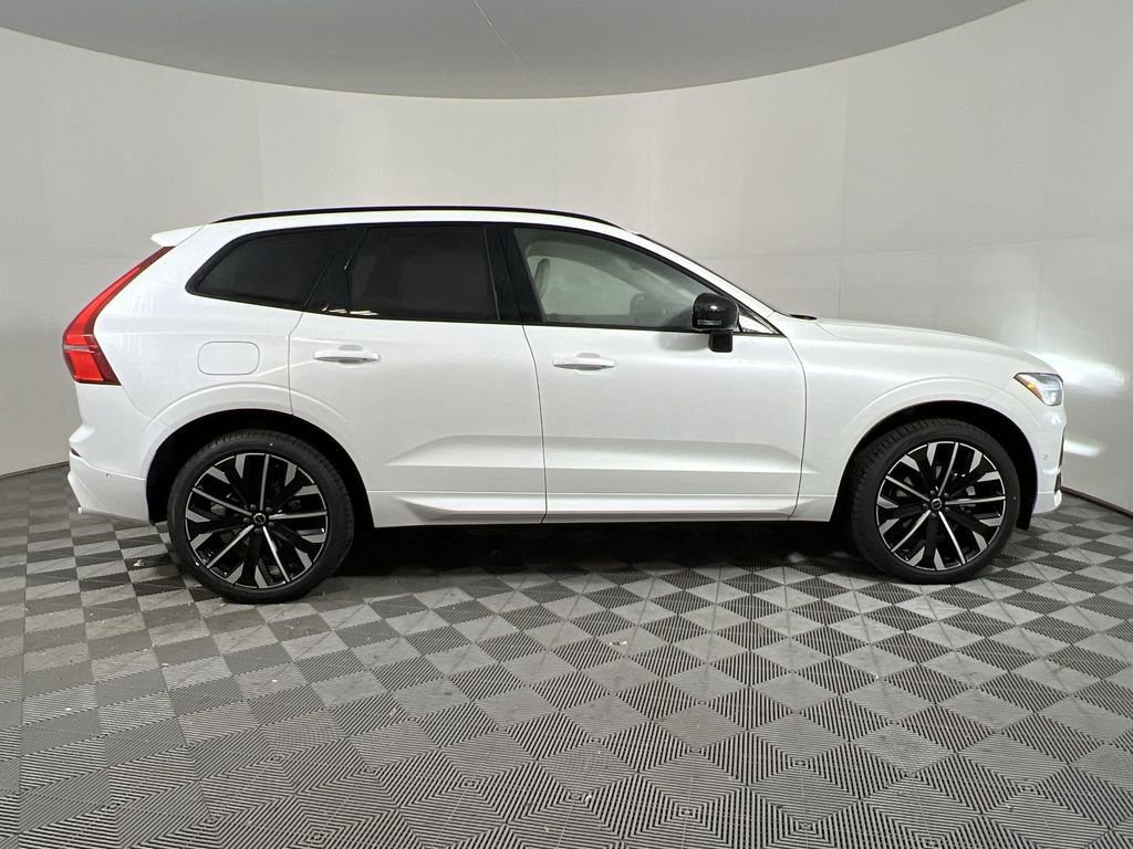 New 2026 Volvo XC60 B5 Ultra w/ Protection Package Premier image 9