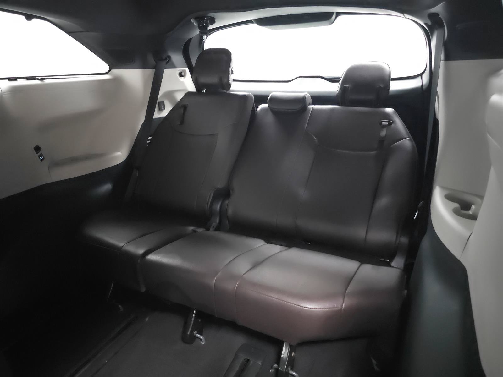 Certified 2024 Toyota Sienna Platinum AWD/4WD image 6