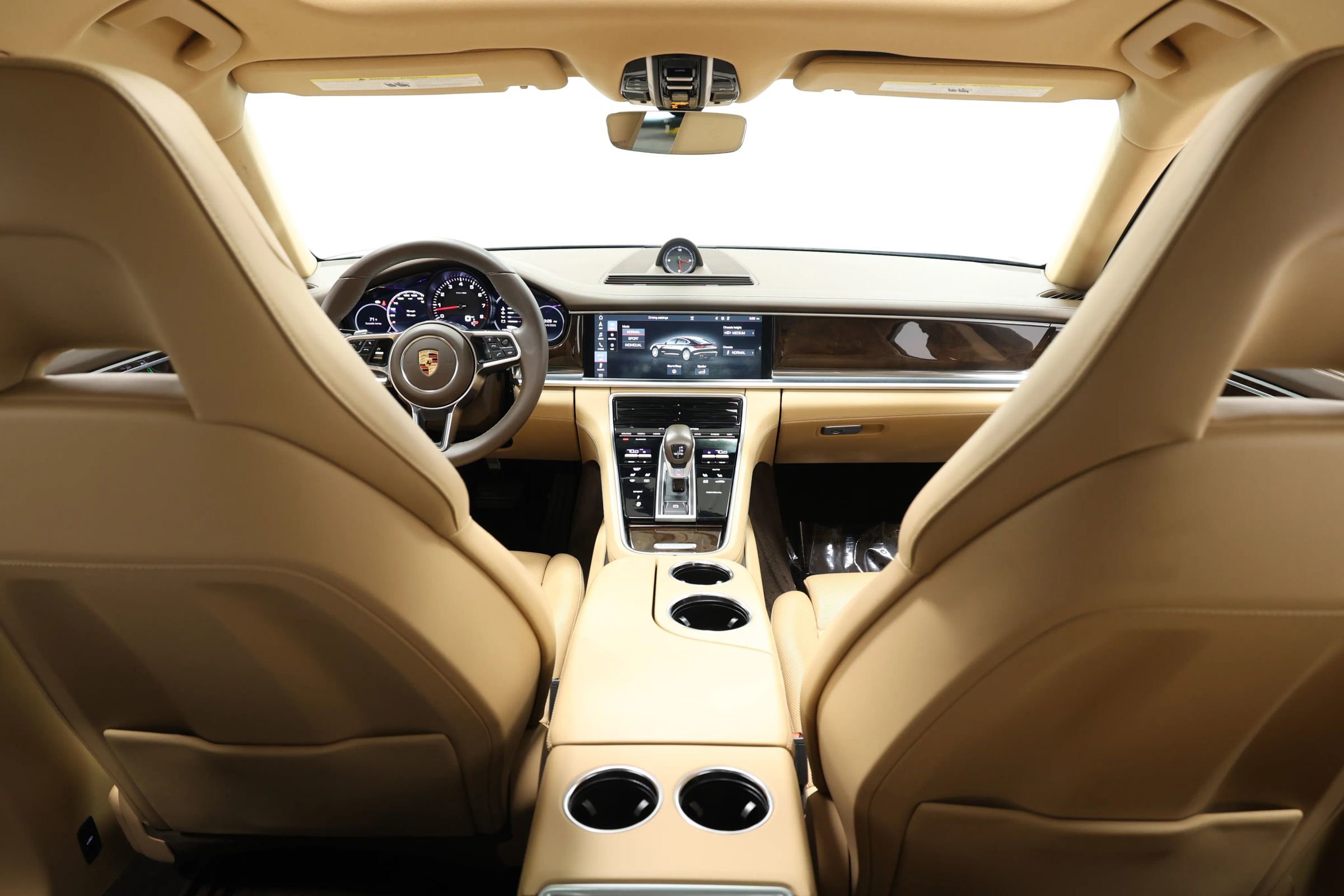 Used 2018 Porsche Panamera 4 Executive w/ Dark Walnut Interior Package image 25