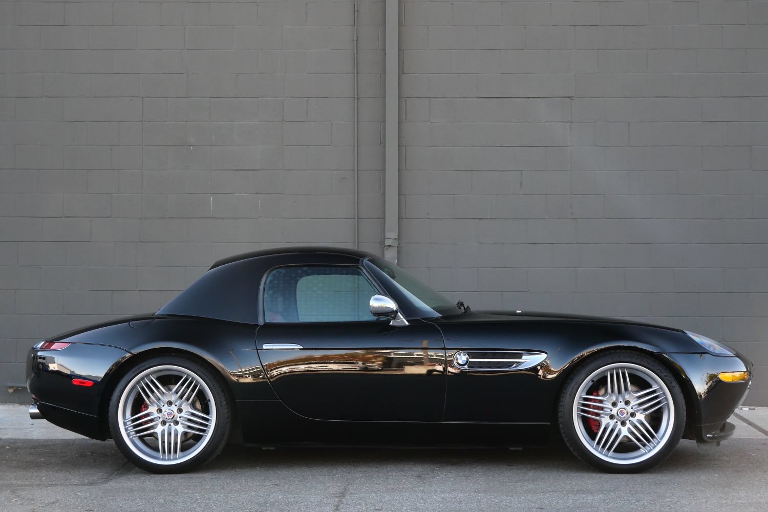 Used 2001 BMW Z8 RWD image 10