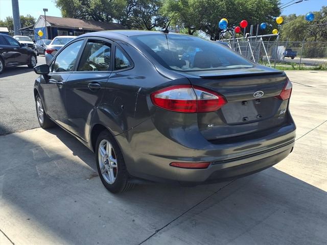 Used 2017 Ford Fiesta SE image 5