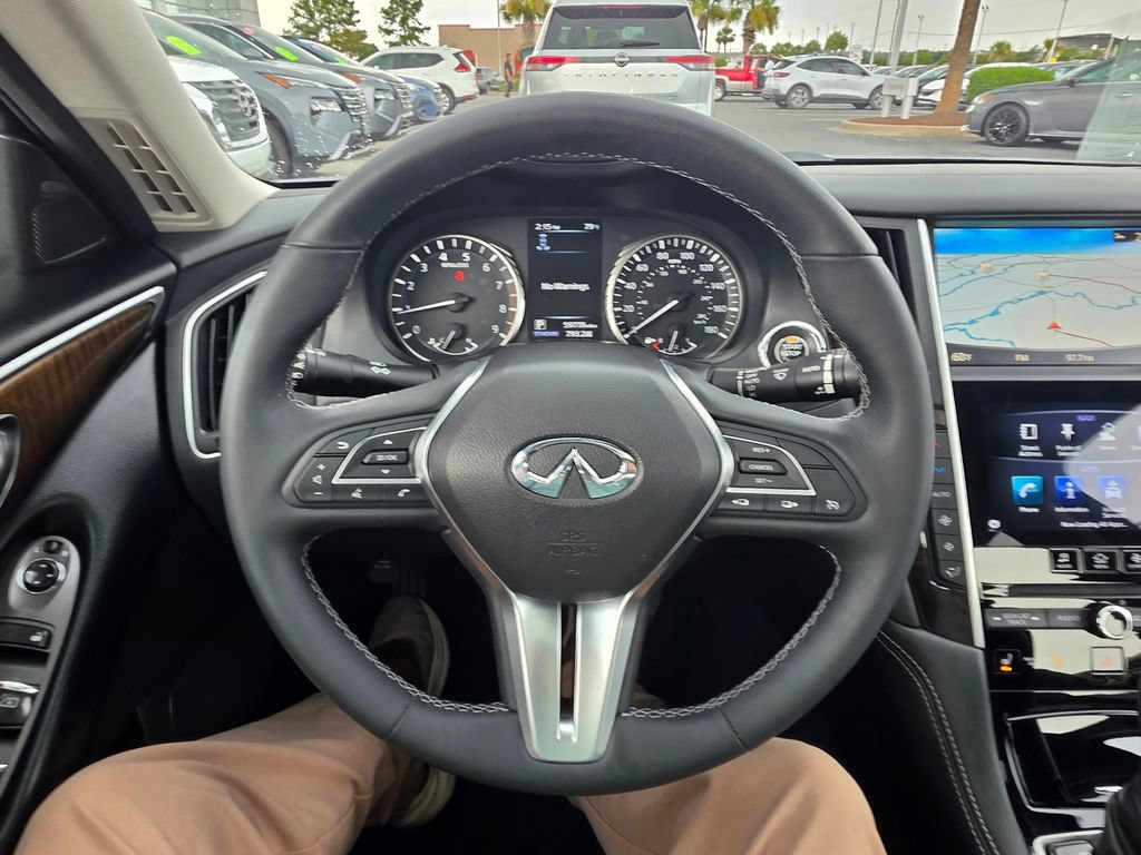 Used 2019 INFINITI Q50 Luxe w/ Essential Package (3.0T Luxe) AWD/4WD image 19
