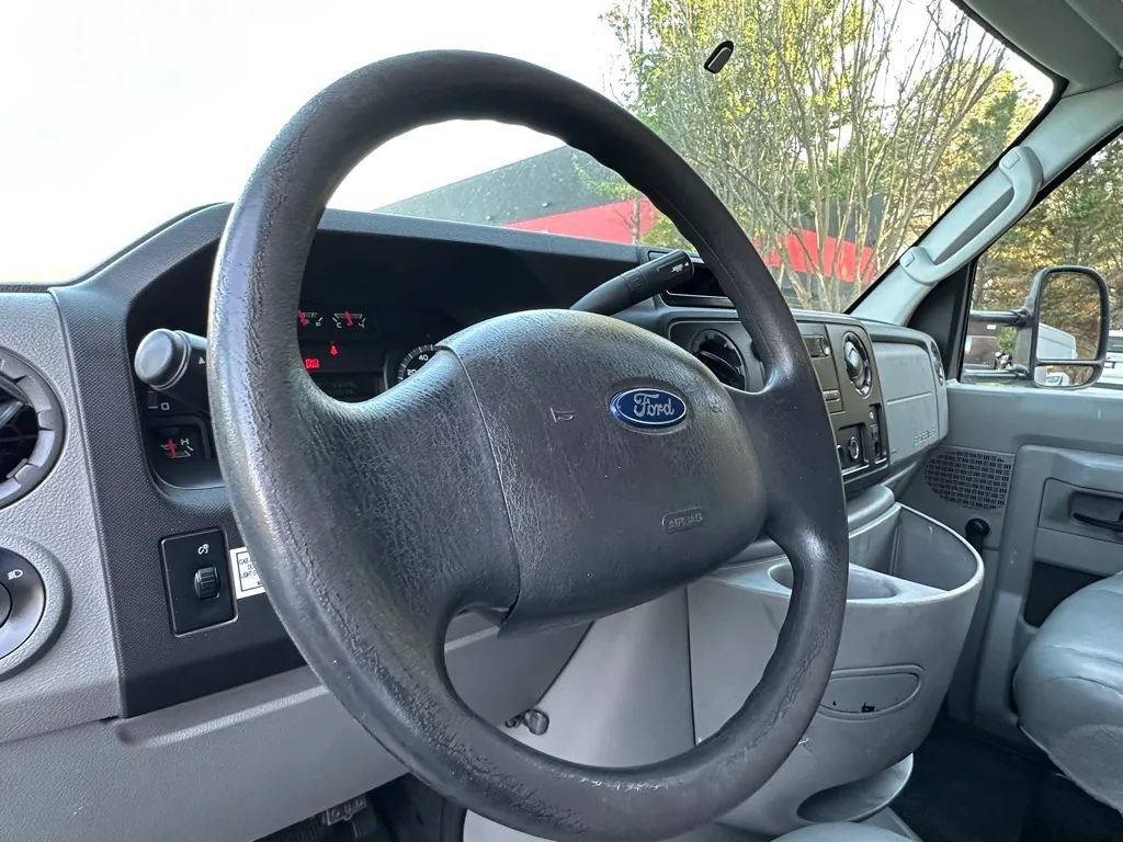 Used 2015 Ford E-350 and Econoline 350 Super Duty RWD image 10