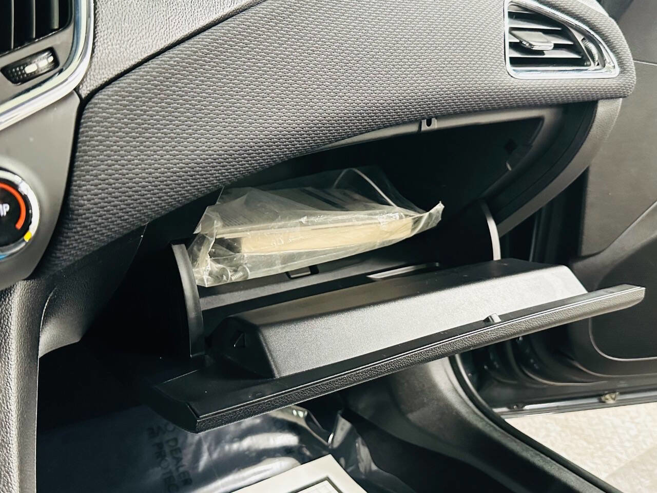 Used 2018 Chevrolet Cruze LT image 21