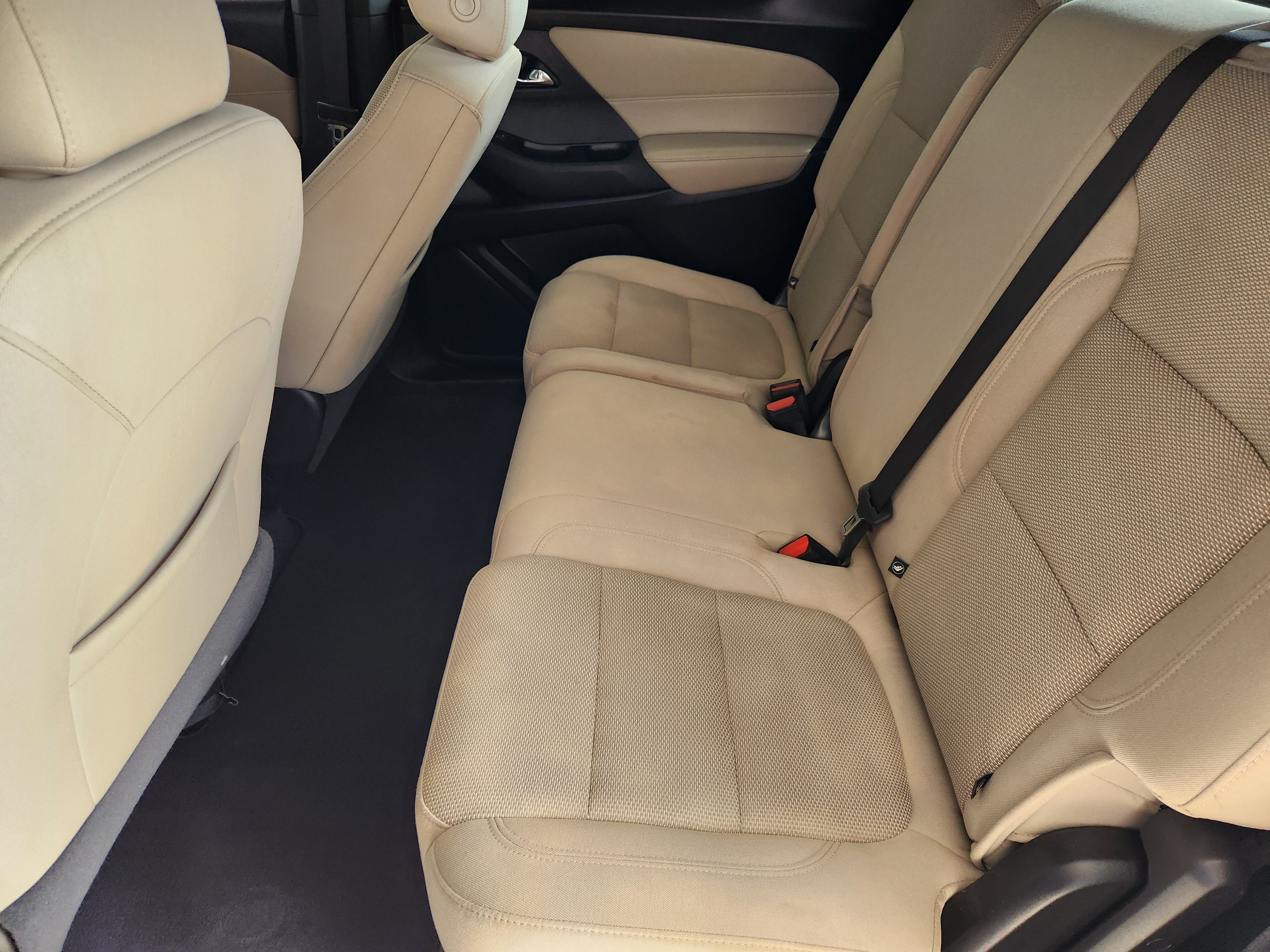 Certified 2023 Chevrolet Traverse LS FWD image 31