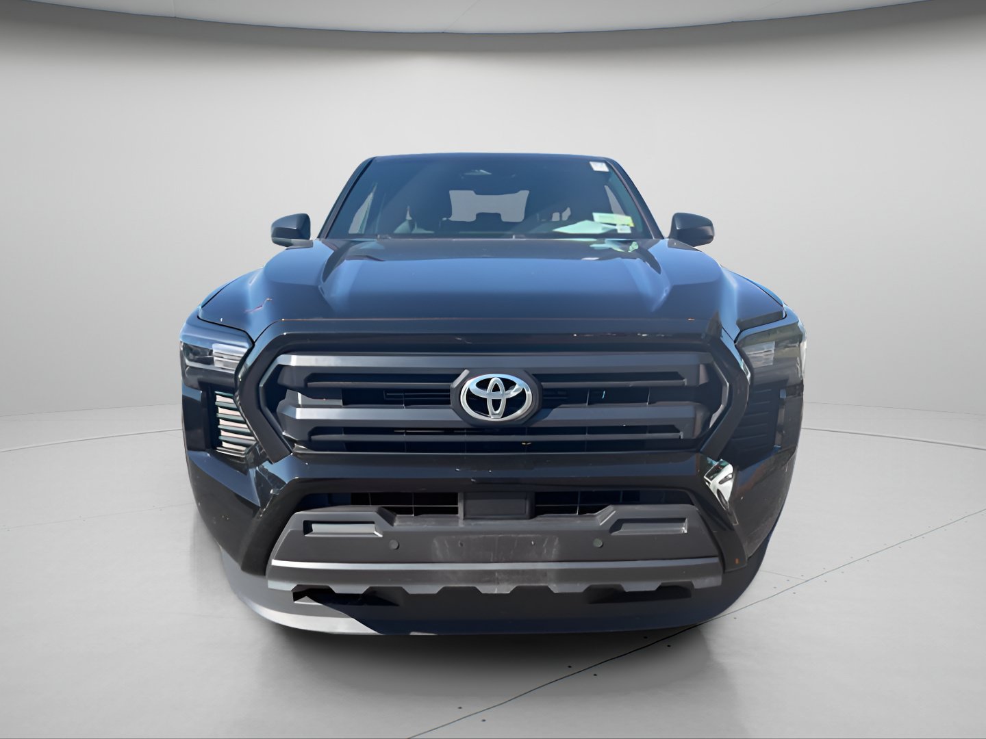 Used 2024 Toyota Tacoma SR w/ SR Upgrade Package AWD/4WD image 3