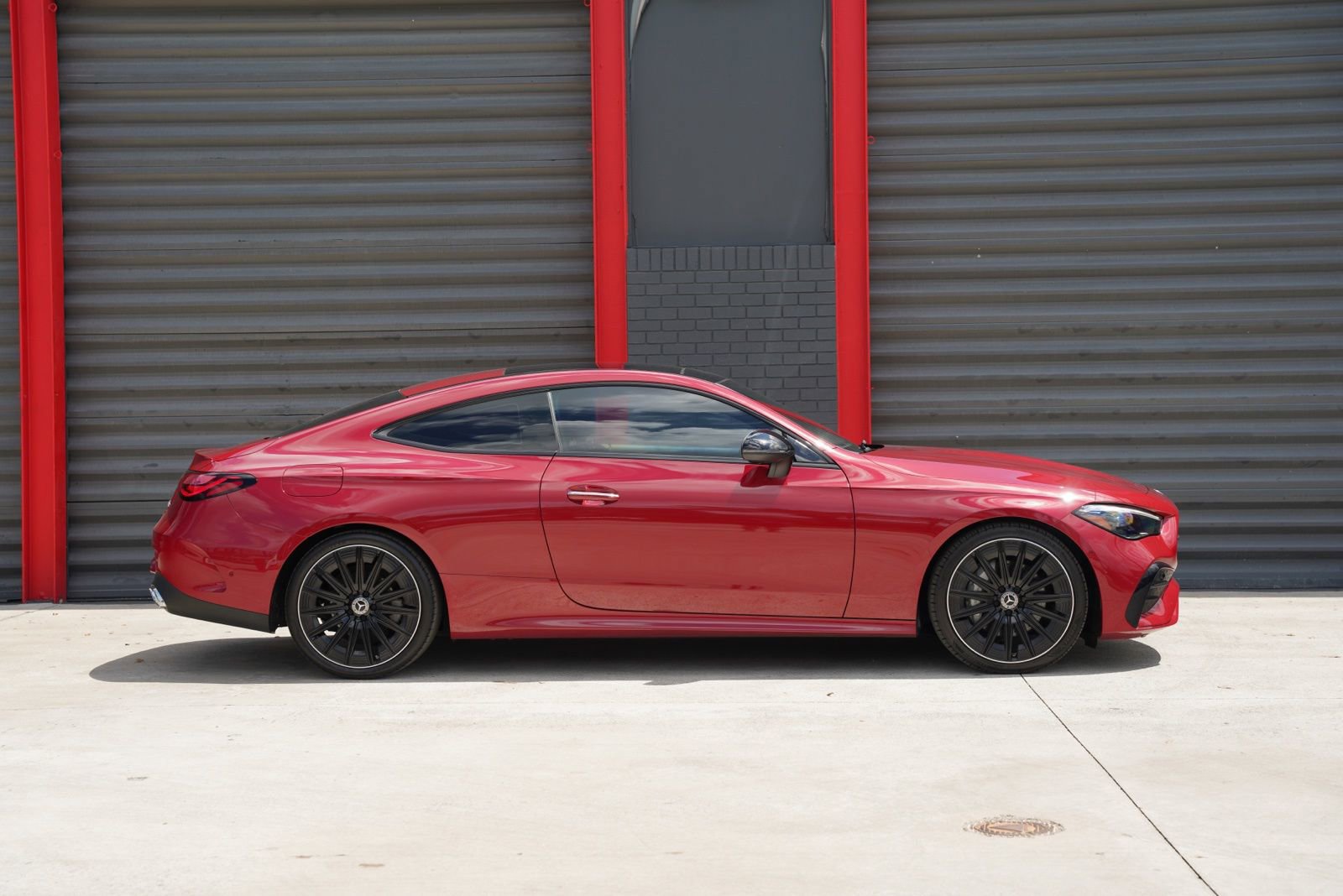 Used 2024 Mercedes-Benz CLE 300 4MATIC Coupe image 4