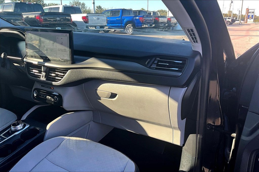 Used 2024 Ford Escape Active w/ Tech Pack #1 FWD image 16