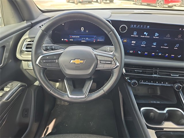 Used 2024 Chevrolet Traverse LT image 10