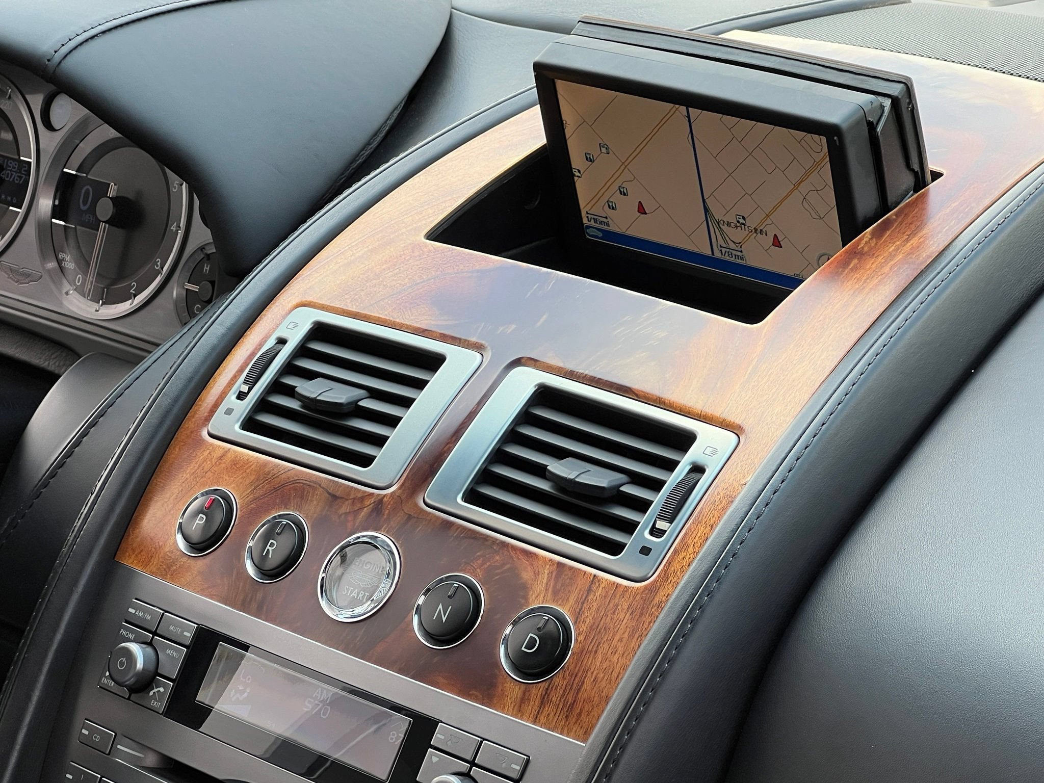 Used 2006 Aston Martin DB9 Volante RWD image 29
