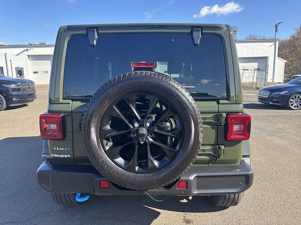 Used 2022 Jeep Wrangler Unlimited Sahara w/ Cold Weather Group image 4