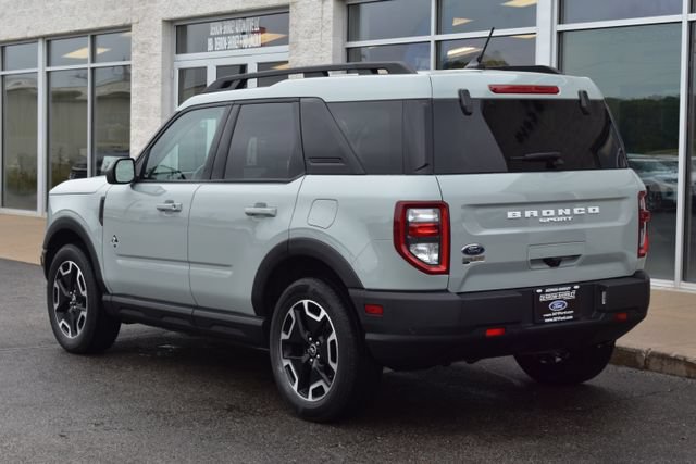 Used 2023 Ford Bronco Sport Outer Banks w/ Tech Package AWD/4WD image 9