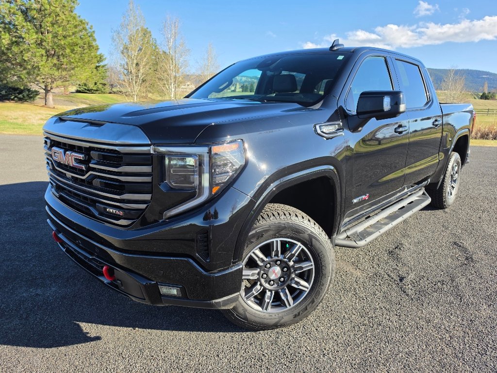 Used 2024 GMC Sierra 1500 AT4 w/ Technology Package image 1
