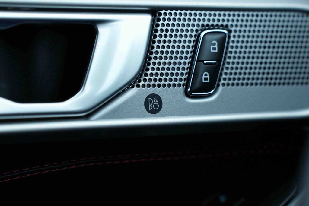 Used 2023 Ford Explorer ST-Line image 38