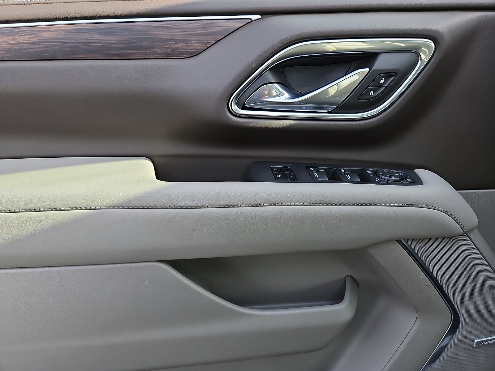 Used 2023 Chevrolet Tahoe Z71 w/ Luxury Package image 12