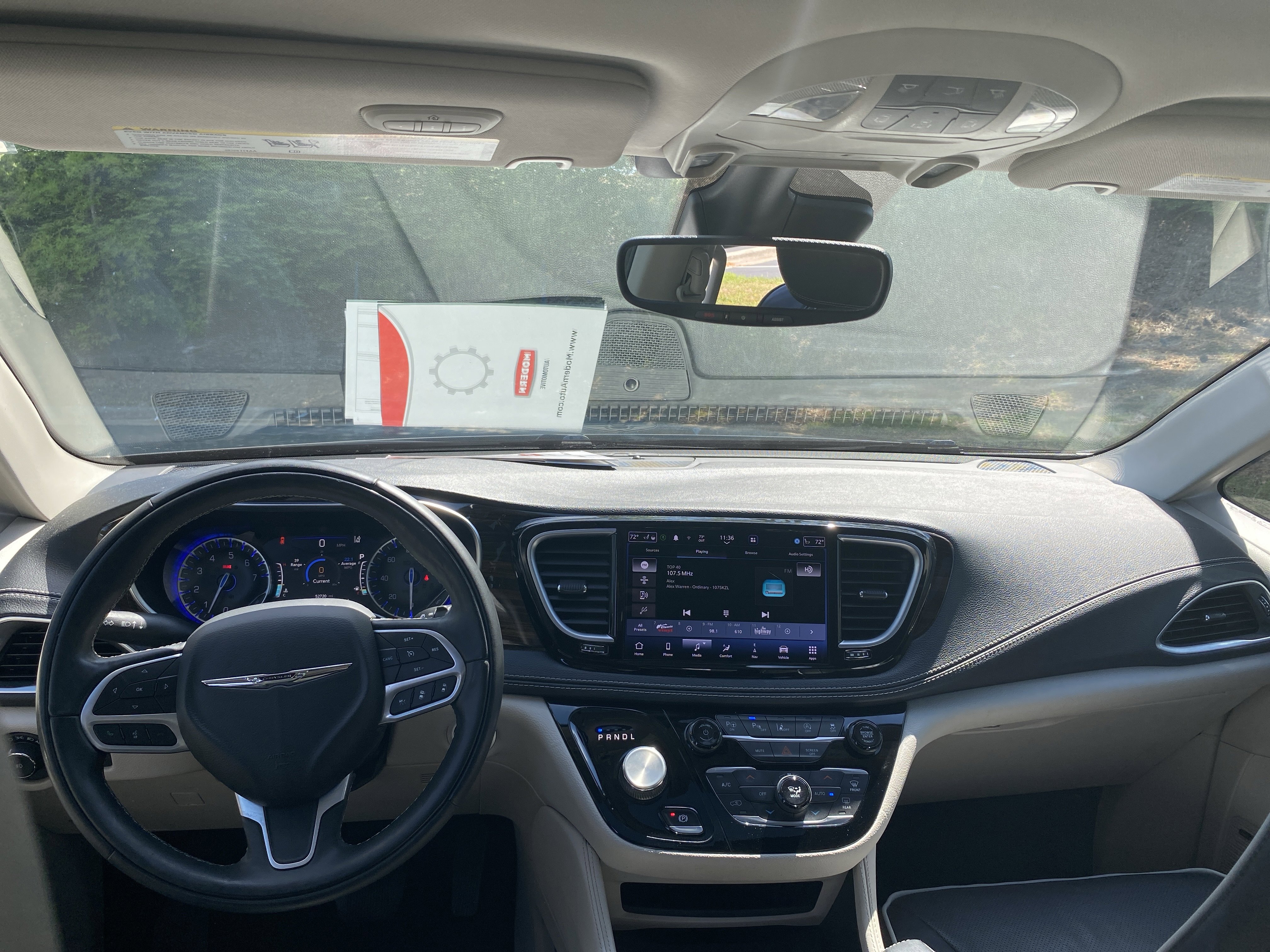 Used 2022 Chrysler Pacifica Limited image 19