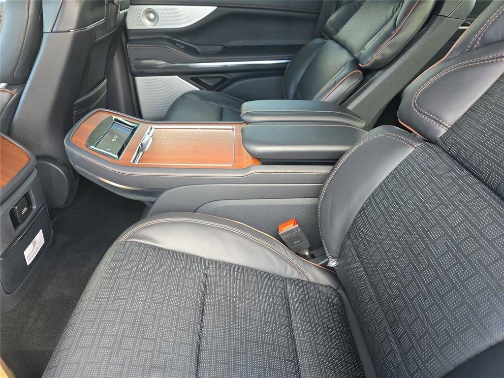 New 2026 Lincoln Navigator Black Label image 19