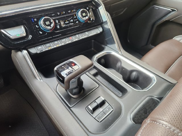 Used 2026 GMC Sierra 1500 Denali w/ Denali Reserve Package AWD/4WD image 18
