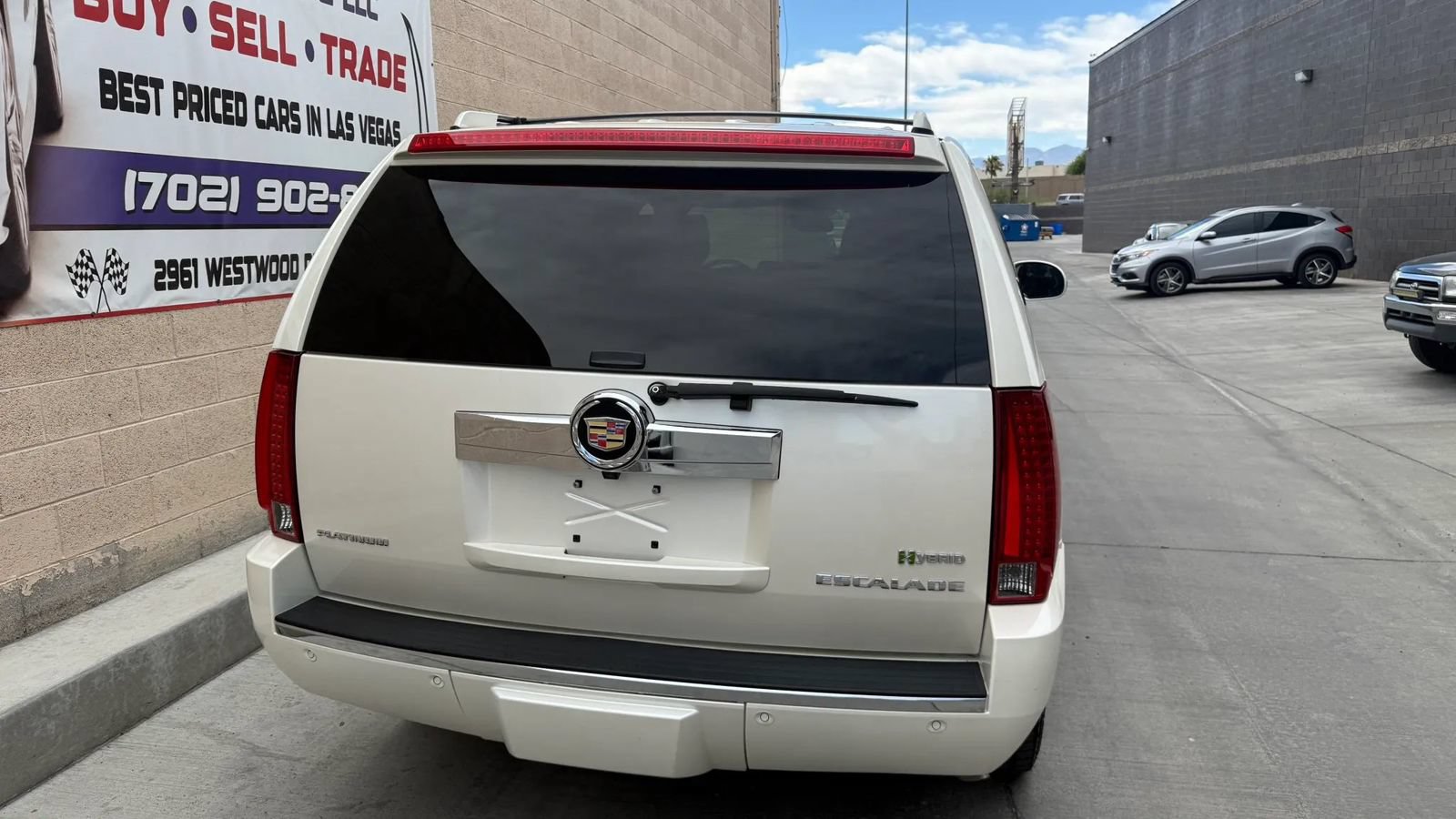 Used 2012 Cadillac Escalade Platinum AWD/4WD image 5
