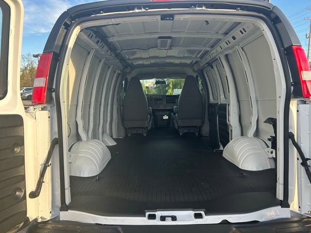 New 2025 GMC Savana 2500 w/ Driver Convenience Package image 26