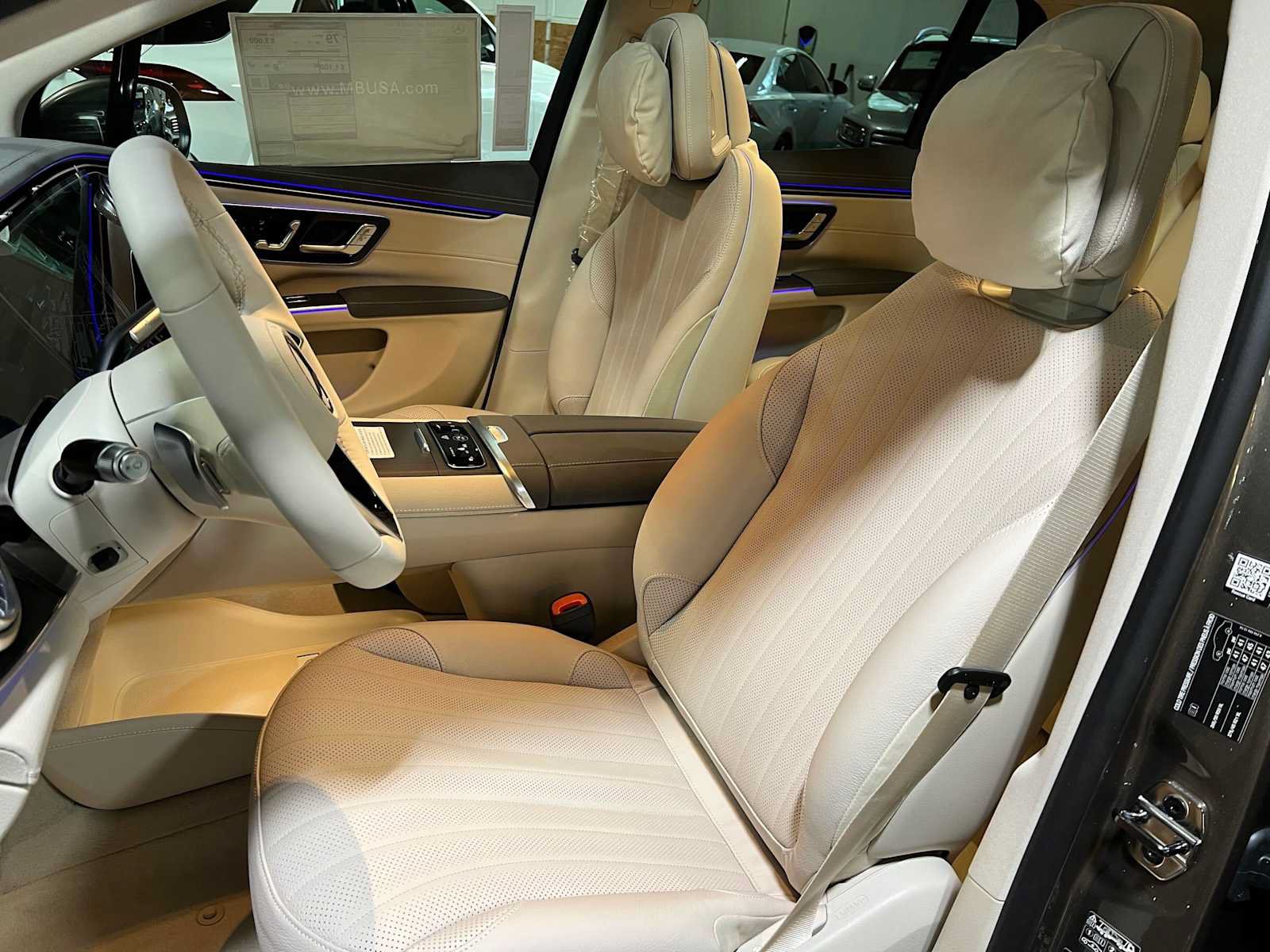 New 2026 Mercedes-Benz EQS 400 4MATIC SUV image 25