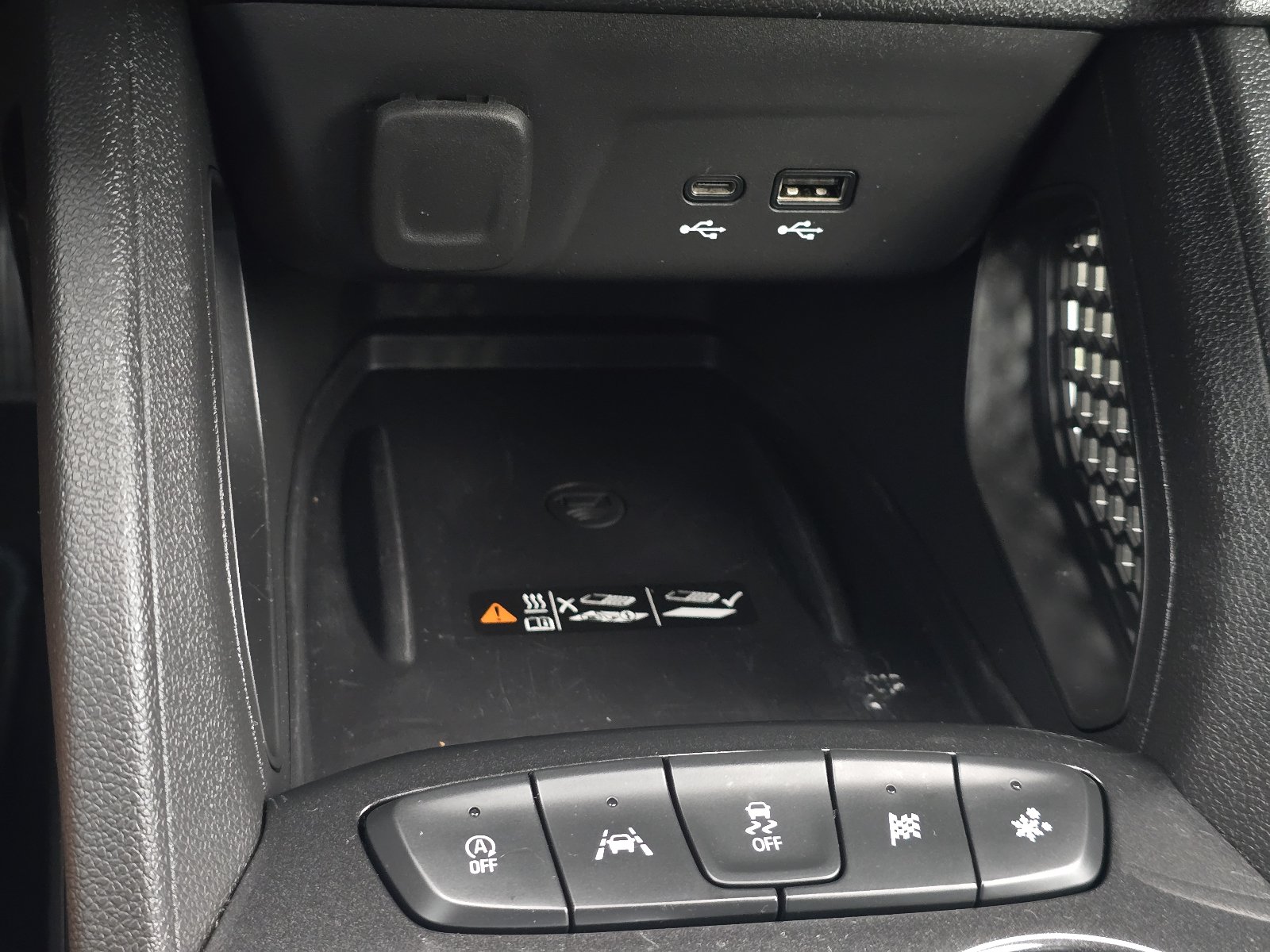Used 2025 Chevrolet TrailBlazer ACTIV w/ Convenience Package FWD image 21