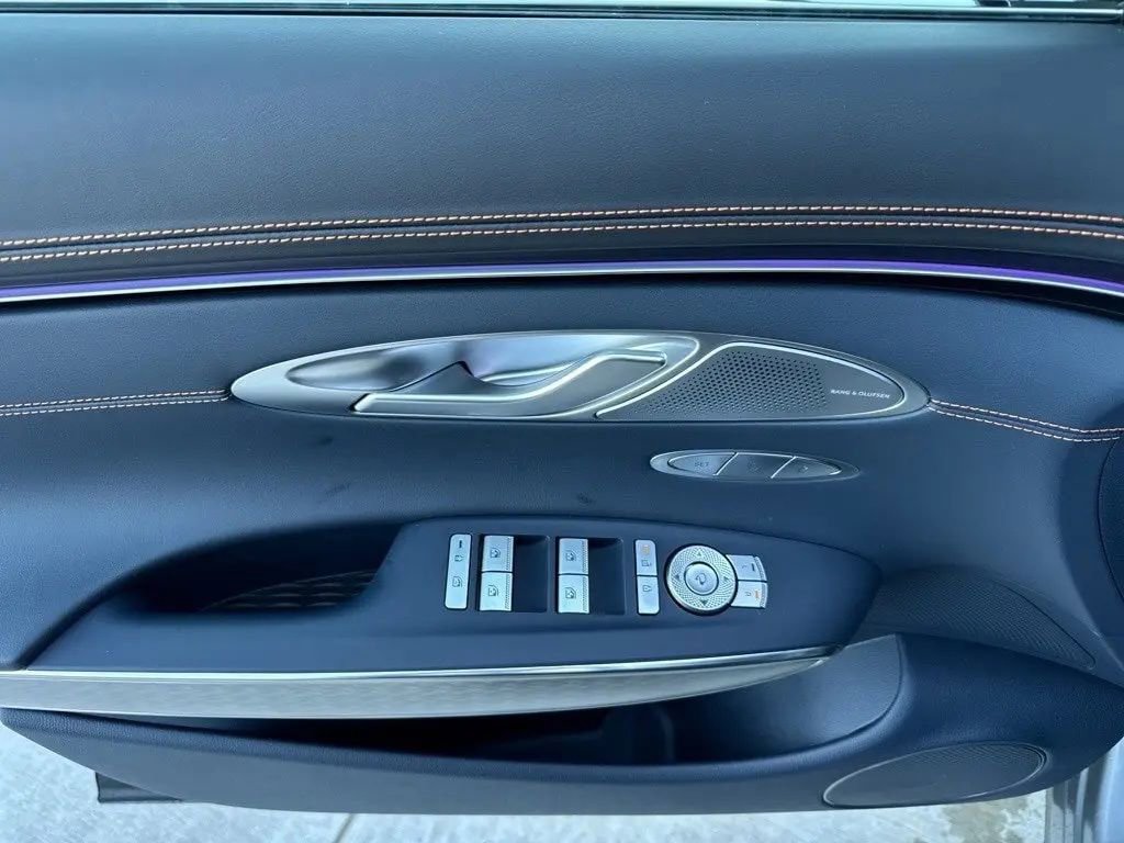 New 2026 Genesis GV70 2.5T Sport Prestige AWD/4WD image 19