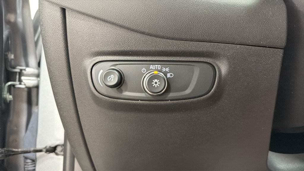 Used 2024 Chevrolet Equinox LS w/ Sport Edition FWD image 20