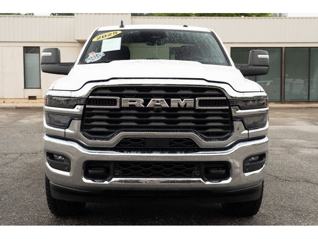 Used 2025 RAM 2500 Big Horn AWD/4WD image 3