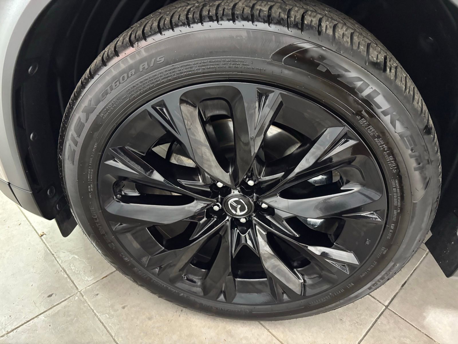 Certified 2025 MAZDA CX-90 Plug-In Hybrid w/Premium Sport image 11