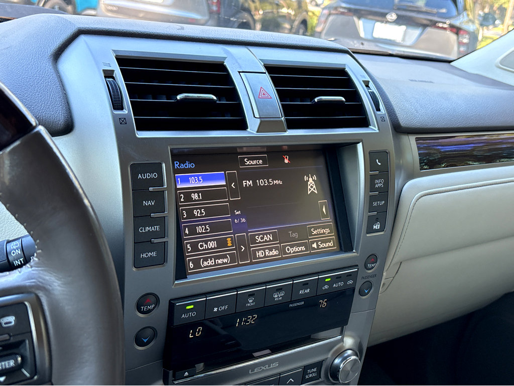 Used 2017 Lexus GX 460 image 11