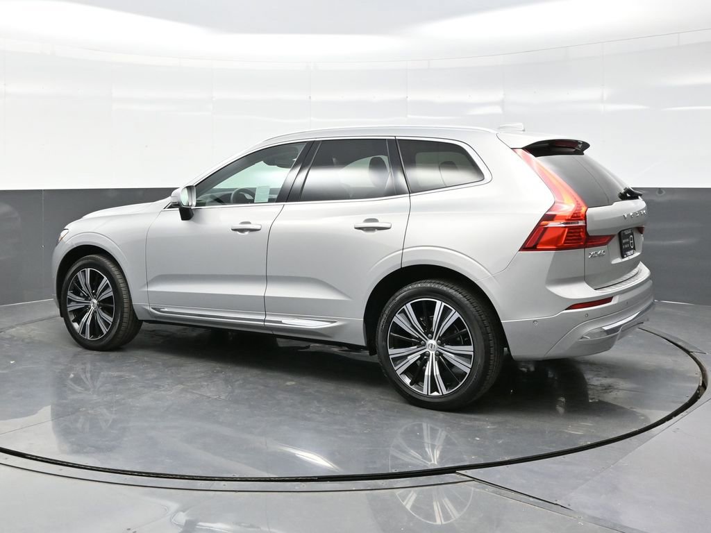 Used 2023 Volvo XC60 B5 Plus w/ Climate Package image 4