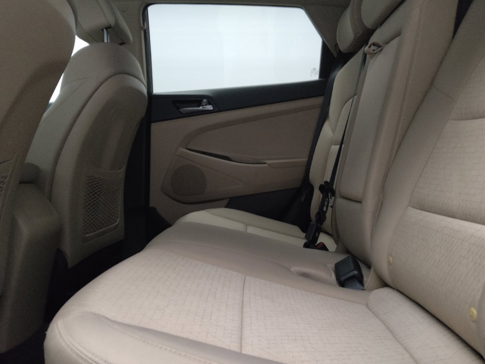 Used 2016 Hyundai Tucson SE w/ Option Group 12 FWD image 18